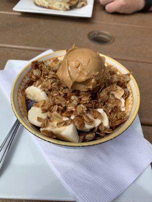 Small Traditional Acai with peanut butter