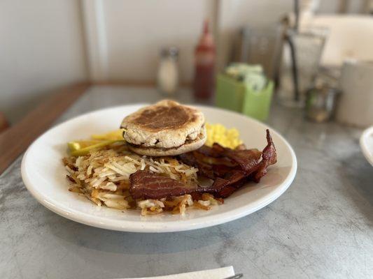 2 Eggs, toast and bacon