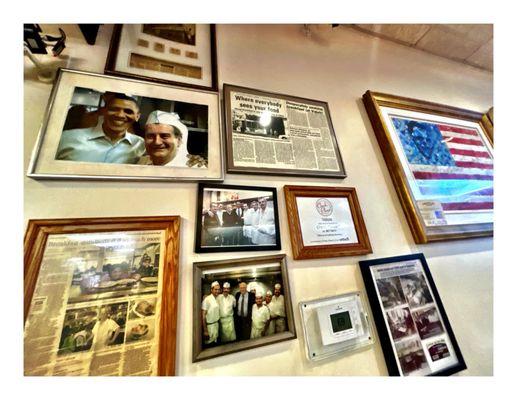 Valois. 1518 E 53rd St, Chicago, IL  Old School Simple Quick Self Service Cafeteria Style! Chicago GreekAmerican Breakfast/Lunch!...Cool!