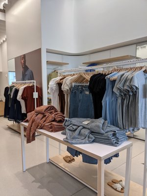 Everlane