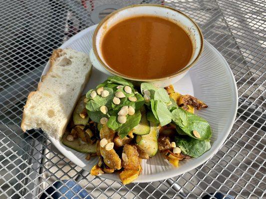 Roasted vegetables & pumpkin seeds salad  + tomato basil soup