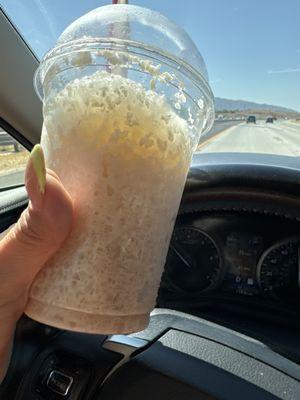 Raspado de coco con nuez-- it tastes like water & essence of coconut- no nuez at all