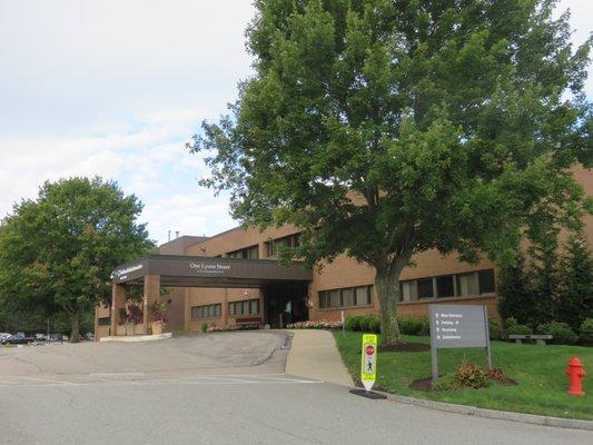 Front Entrance - Dedham Medical Associates 9/2016