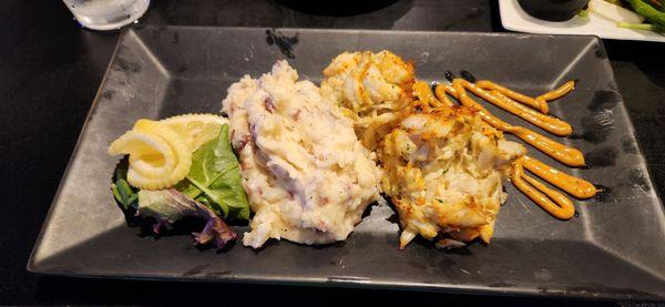 Crab cakes and mashed potatoes