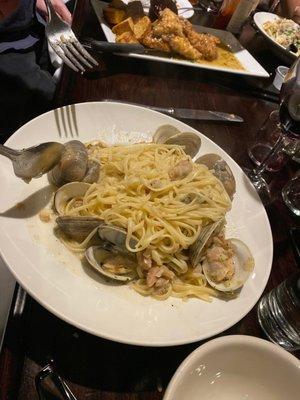 Clam sauce linguine