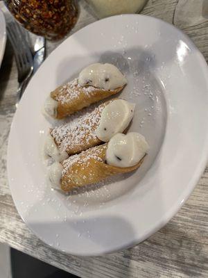 Mini cannoli