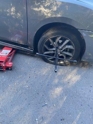 Emergency tire service