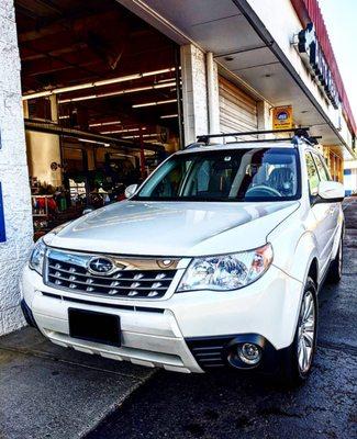 2011 Subaru Forester X Premium. Job: rear brakes, brake fluid service and oil change.