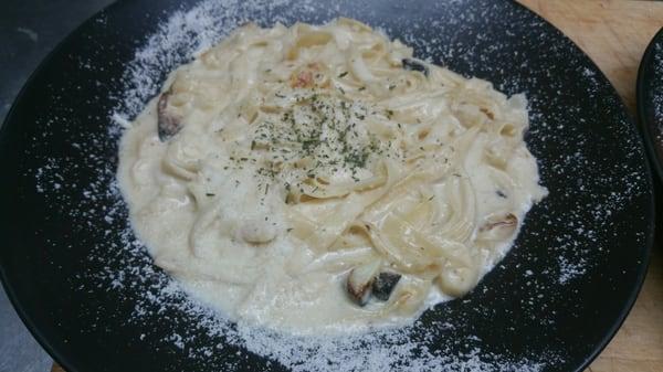 Fettuccine alfredo