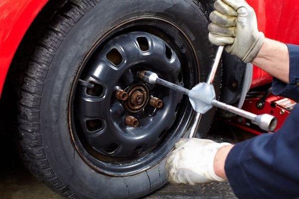 Don't let a flat tire ruin your day, call us and we will get you going