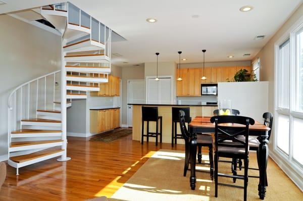 Represented the seller of this beautiful 2-level condo in Lincoln Square.