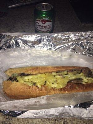 Sirloin steak with lettuce, tomatoes, and pineapples