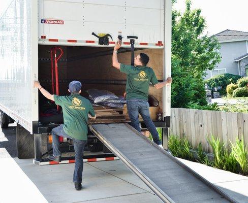 Lion Movers company ensures stress- and hassle-free moving experience!