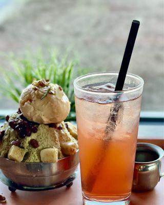 Matcha Bingsu and Raspberry sparkling tea with 30% sweetness.