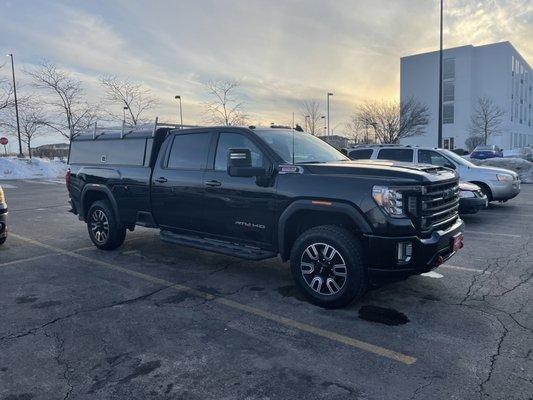 2021 GMC Sierra AT4.