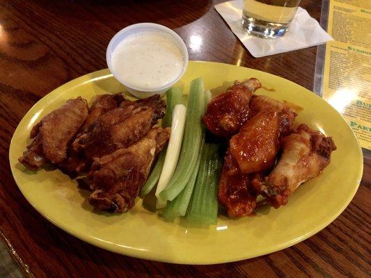 A "pound" of wings. You can split them into 2 flavor sauces.