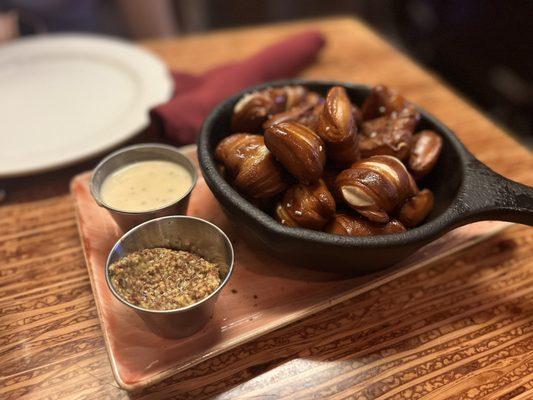 BAKED SOFT PRETZEL BITES