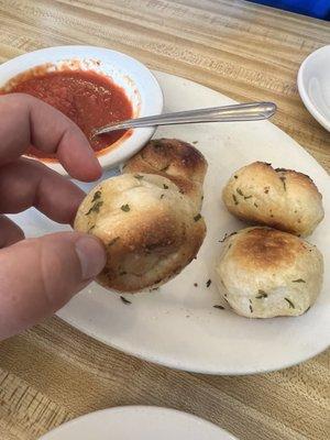 Garlic knots