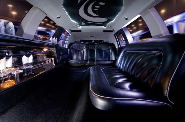 Baton Rouge Limo Rental, ride with us in style.  Call us today for a quote 225-341-4844.