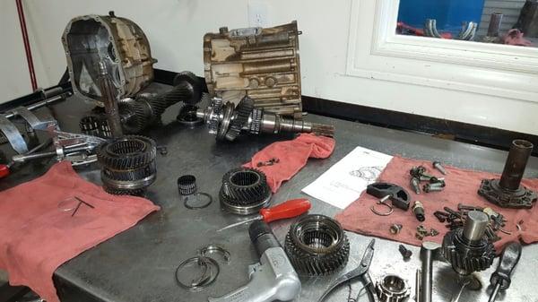 This is my 5 spd Jeep/Chevy manual transmission after disassembly.