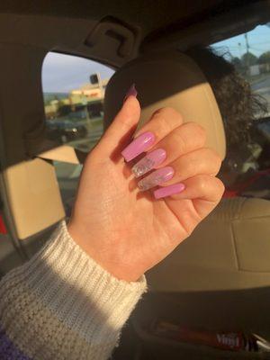 Same nails diff lighting