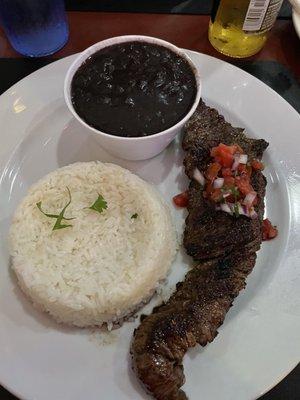 Churrasco with rice and beans