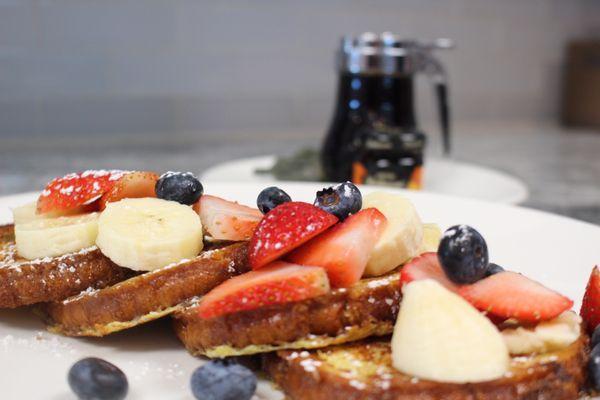 VERY BERRY CINNAMON SWIRL FRENCH TOAST