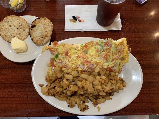 Spanish omelette w/hash browns & English muffin