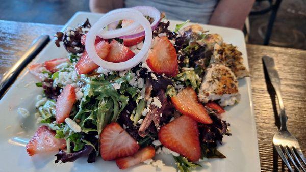 Strawberry salad with herb crusted salad