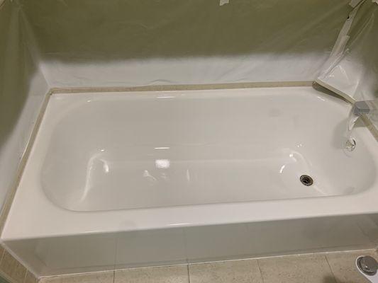 Resurfaced tub