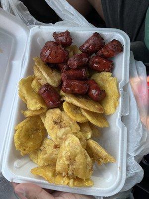 FRIED SAUSAGE /LONGANIZA AND TOSTONES