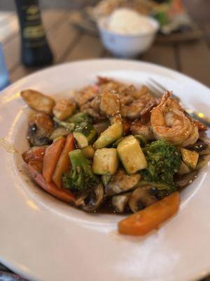 Chicken and shrimp hibachi