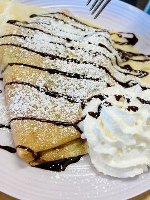 Strawberry, banana + Nutella crepe !