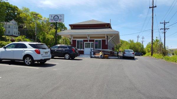 150 year old train depot remodeled into beautiful cafe serving specialty sandwiches, home made soups and coffee.