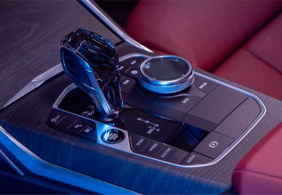 Crystall Controller Set for BMW:
For vehicles with automatic transmission and iDrive 7.0 MGU.