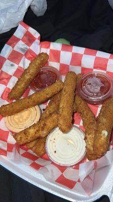 Mozzarella Cheese Sticks (10)