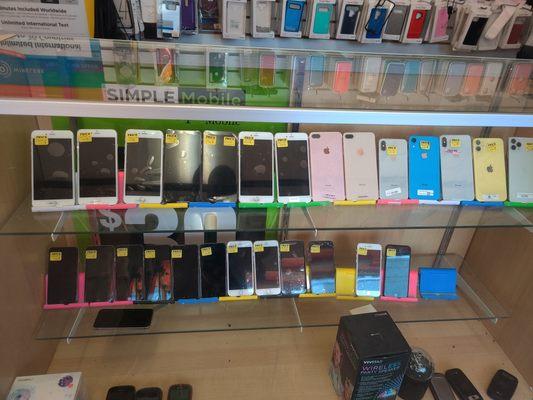 All kinds of phones android and iphones in here