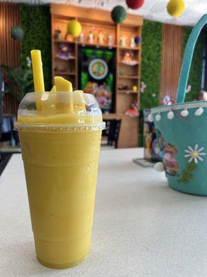 Mango/pineapple ginger smoothie