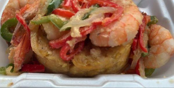 Mofongo con Camarones, Cebolla, y Pimientos / Mofongo with Shrimp, Onion, & Peppers