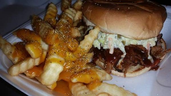 Chopped BBQ Sammich/Honey lemon pepper fries