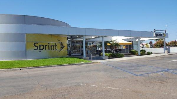 Sprint Store Entrance