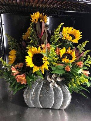 Fall Sunflower Arrangement