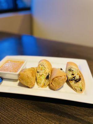 Veggie egg rolls with peanut sauce