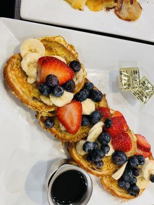 Very berry cinnamon French toast