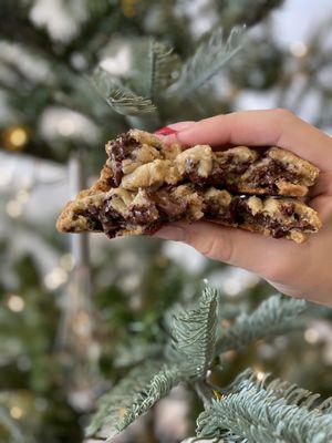 Now shipping our delicious Sugar Blossom cookies,  nationwide.