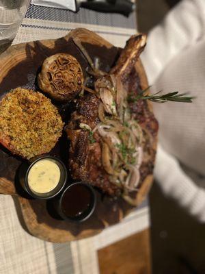 Ribeye and bone marrow appetizer