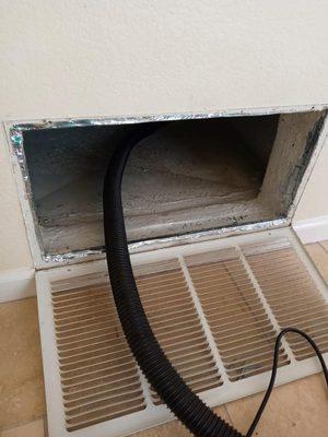 Air duct Cleaning Job in Hayward, CA

Our team proudly offers some of the best air duct cleaning services in the entire Bay Area.