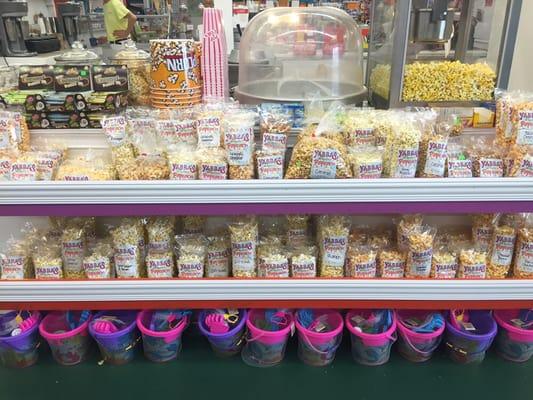 Handmade popcorns in all kinds of flavors