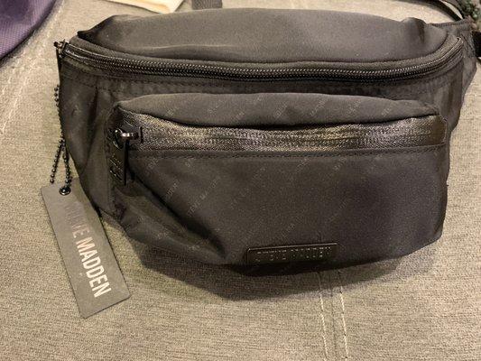 Steve Madden Fanny pack my daughter loves! (Only $18.50)