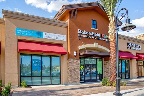 Looking for a family dentist in Bakersfield, CA? You have come to the right spot!